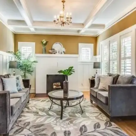 Montlake 7 Bedroom